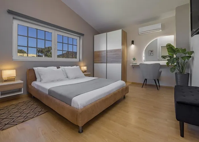 Coral Paradise Luxury Modern Family With Jacuzzi, Pool View & Parking In Rhodes Island * Kremasztí