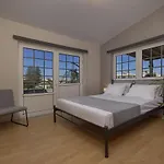 Coral Paradise Luxury Modern Family With Jacuzzi, Pool View & Parking In Rhodes Island 度假居