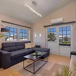 Coral Paradise Luxury Modern Family With Jacuzzi, Pool View & Parking In Rhodes Island 度假居 *