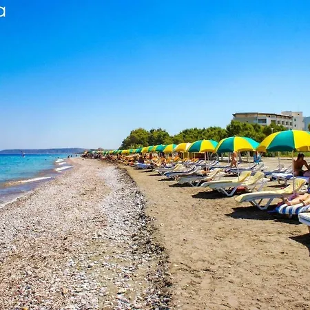 Coral Paradise Luxury Modern Family With Jacuzzi, Pool View & Parking In Rhodes Island Case de vacanță