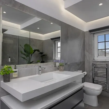 Coral Paradise Luxury Modern Family With Jacuzzi, Pool View & Parking In Rhodes Island *