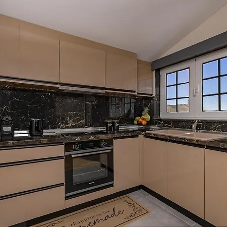 Coral Paradise Luxury Modern Family With Jacuzzi, Pool View & Parking In Rhodes Island Kremastí