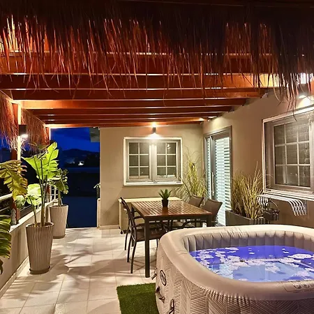 Coral Paradise Luxury Modern Family With Jacuzzi, Pool View & Parking In Rhodes Island Casa de Férias *