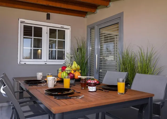 Coral Paradise Luxury Modern Family With Jacuzzi, Pool View & Parking In Rhodes Island