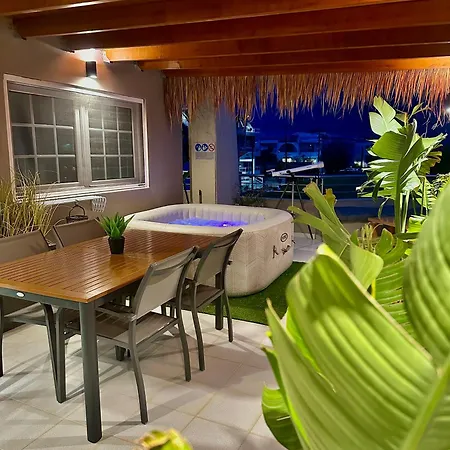 Coral Paradise Luxury Jacuzi & Pool View *