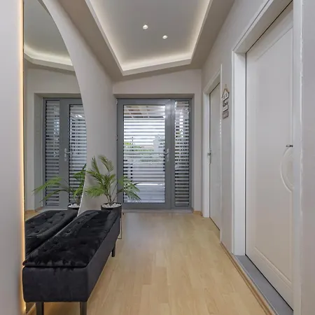 Σπίτι διακοπών Coral Paradise Luxury Modern Family With Jacuzzi, Pool View & Parking In Rhodes Island Κρεμαστή