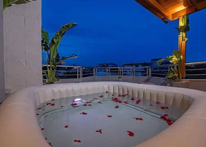 Coral Paradise Luxury Modern Family With Jacuzzi, Pool View & Parking In Rhodes Island クレマスティ