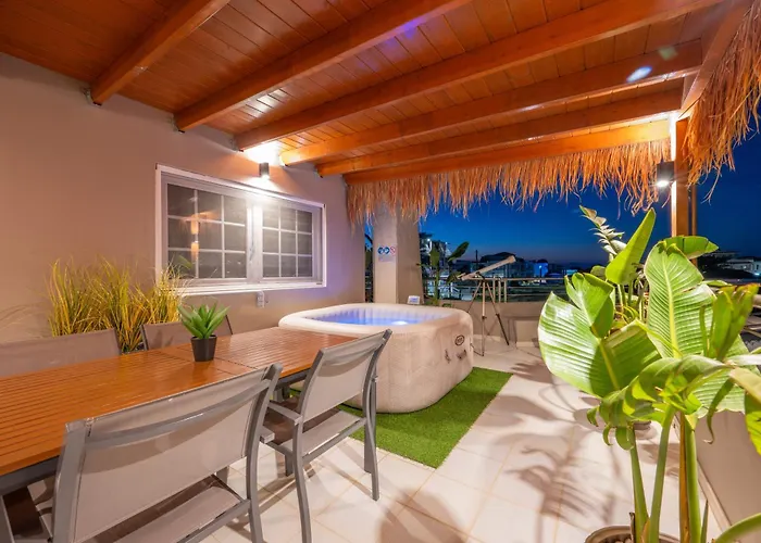 Coral Paradise Luxury Modern Family With Jacuzzi, Pool View & Parking In Rhodes Island 別荘 クレマスティ